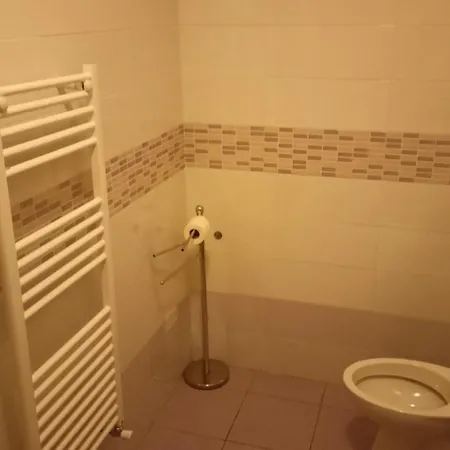 Marco - Con Bagno Privato Vicino Al Centro Appartement Foligno